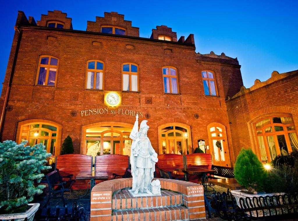 Pension Sv. Florian Hlucin Екстер'єр фото